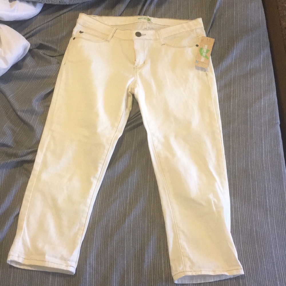 White capris